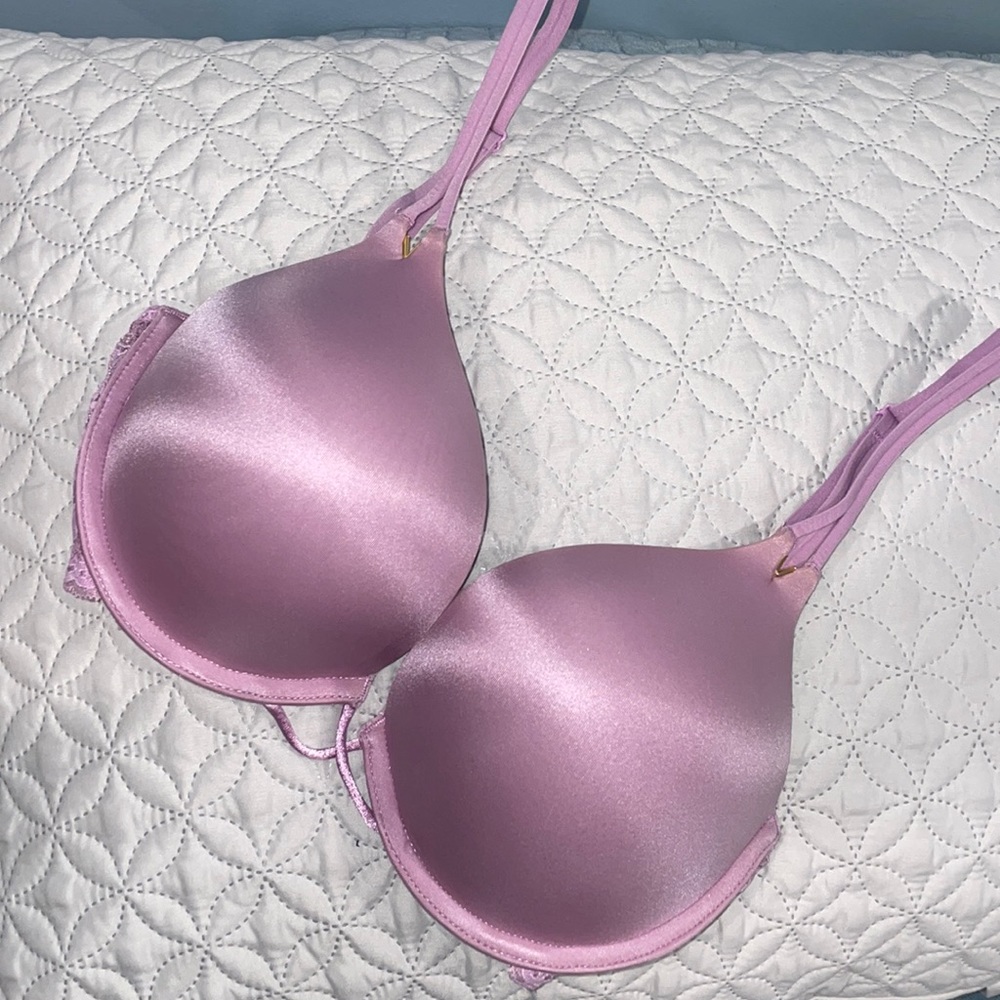 Victoria’s Secret bombshell bra